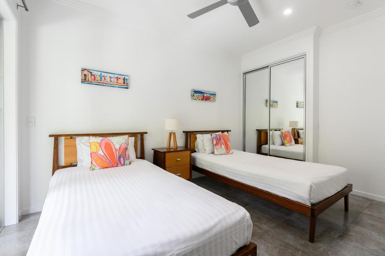 Island Views Beachfront Apartments Palm Cove Eksteriør billede