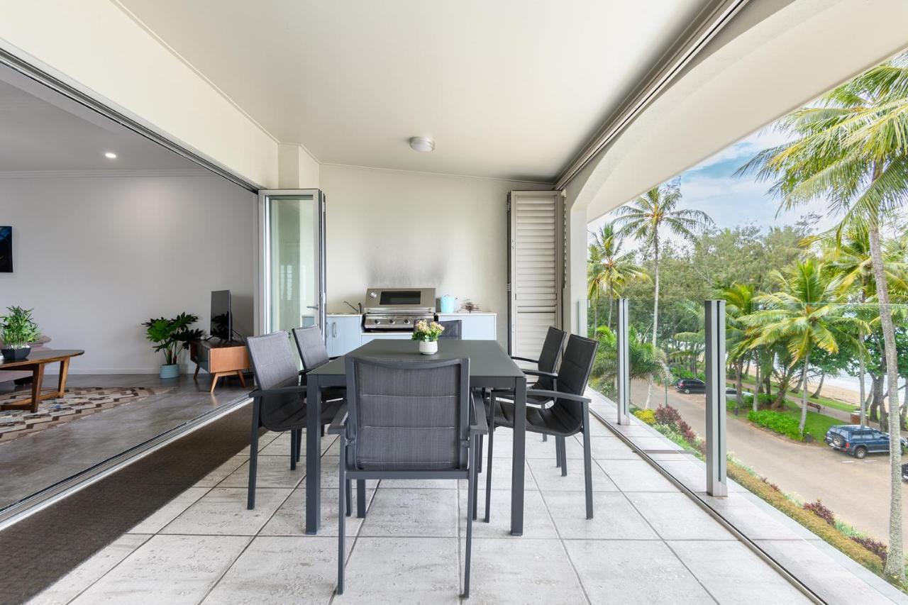 Island Views Beachfront Apartments Palm Cove Eksteriør billede