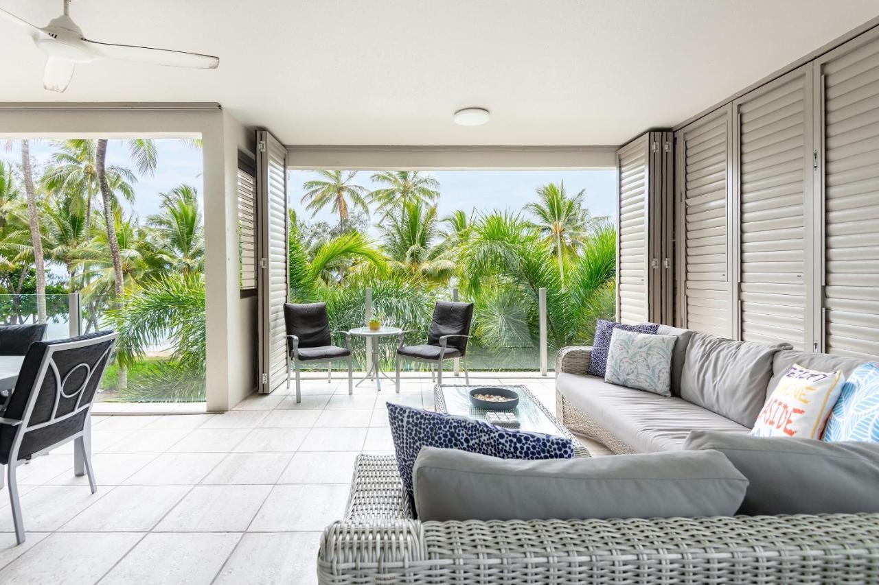 Island Views Beachfront Apartments Palm Cove Eksteriør billede