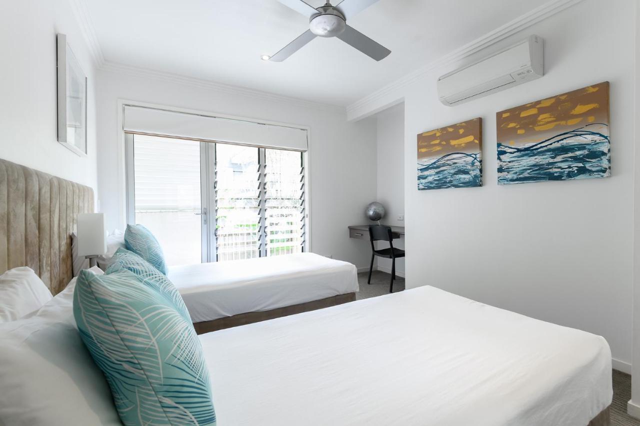 Island Views Beachfront Apartments Palm Cove Eksteriør billede